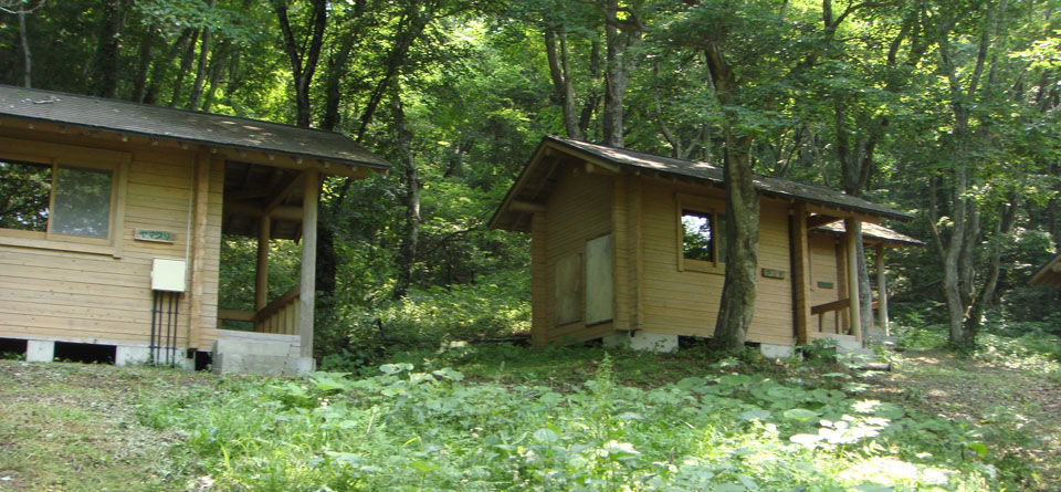 アストロ・ロマン大東-山小屋